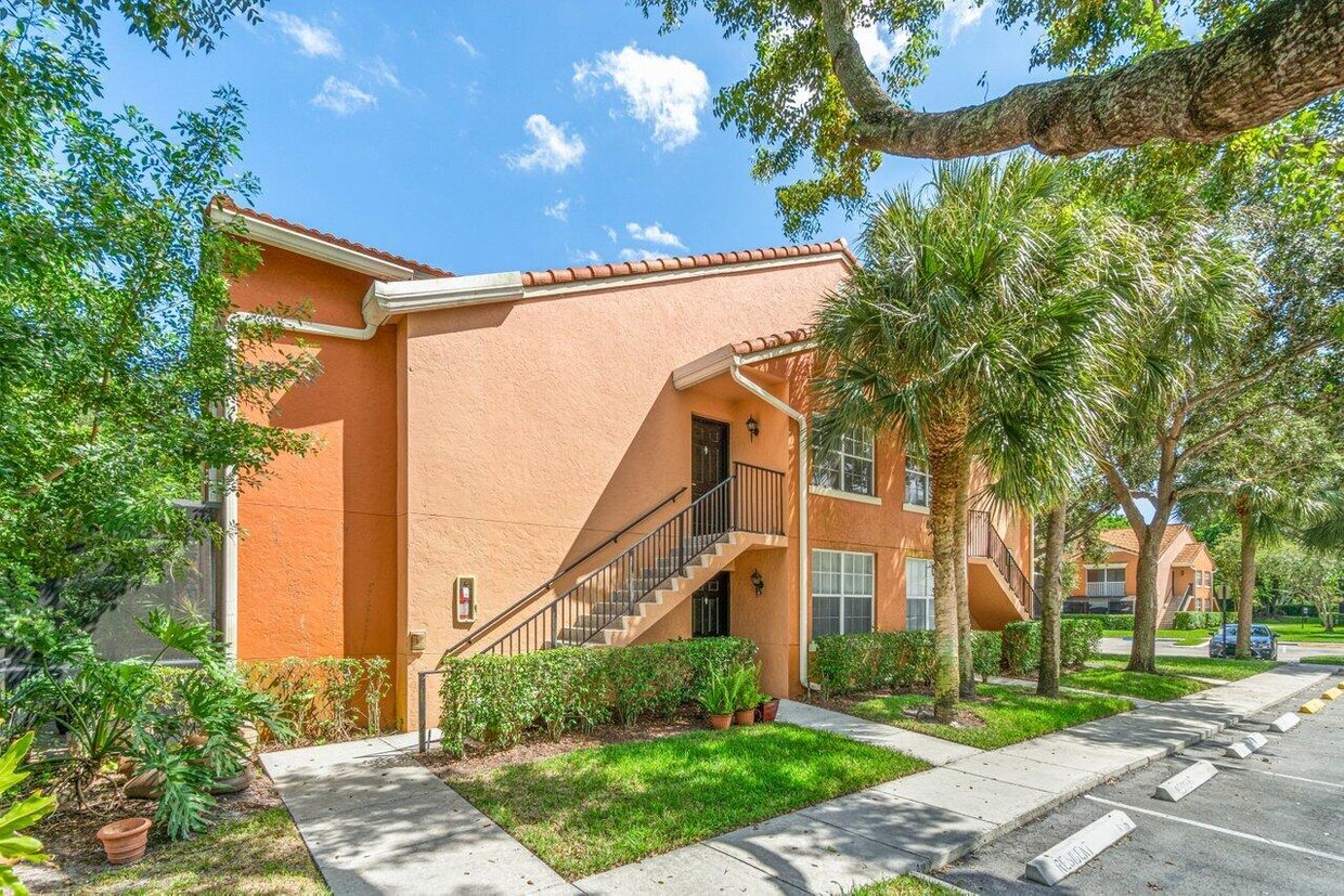 Primary Photo - 3131 Clint Moore Rd