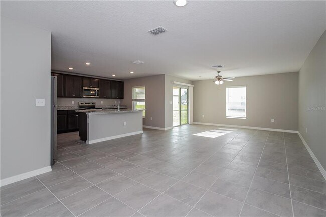 Building Photo - 1725 Canaan Lp