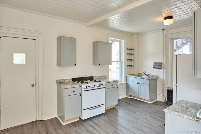 Foto del edificio - 457 Main St