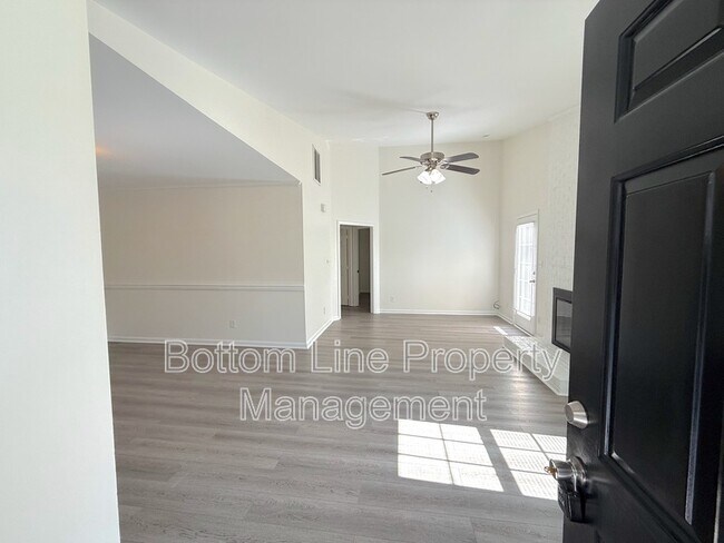 Foto del edificio - 4013 Inglehurst Dr