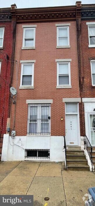 Building Photo - 2441 N 5th St