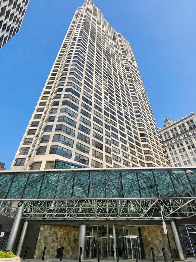 Building Photo - 405 N Wabash Ave