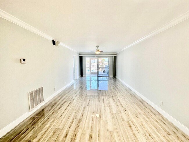 Building Photo - 312 Northlake Dr