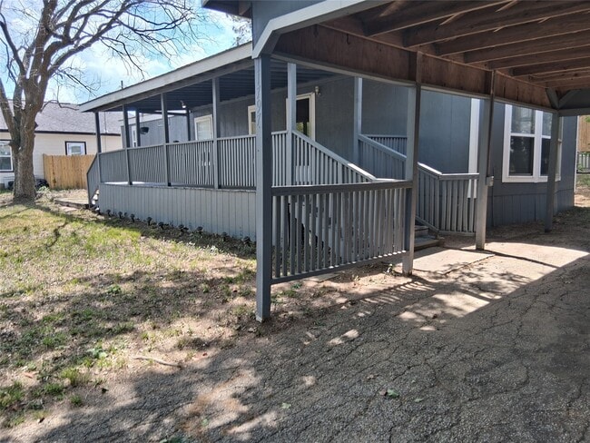 Building Photo - 11797 White Cedar St