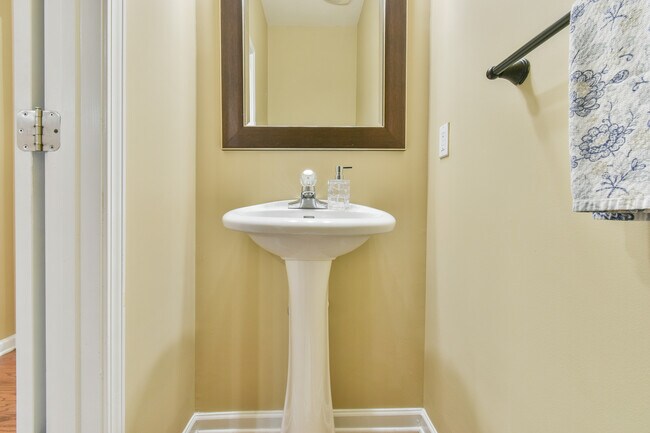 Foto del edificio - 1850 Garbrooke Cv