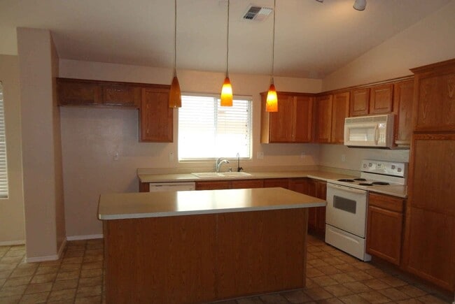 Building Photo - Corner lot Arizona Meadows at Terralea 3 b...