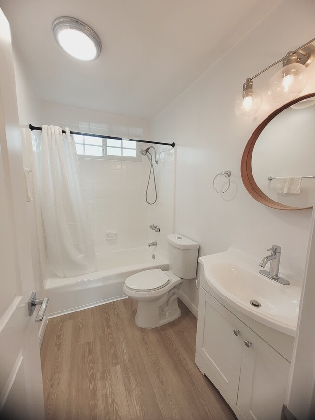 Building Photo - 1420 Berkeley St