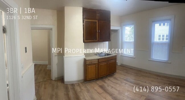 Building Photo - 1126 S 32nd St