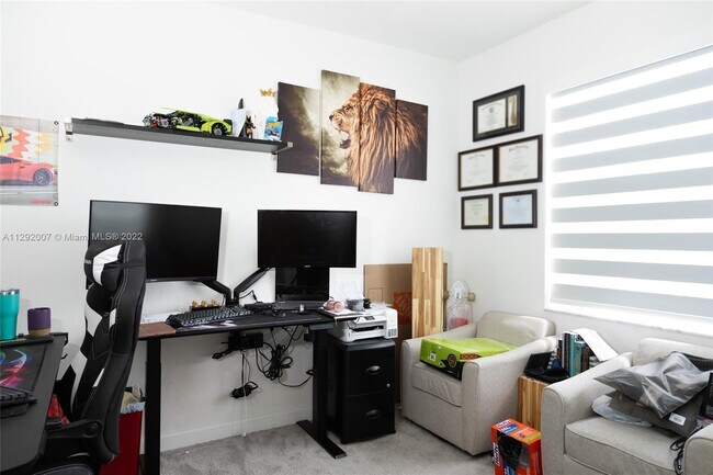 Foto del edificio - 2705 SE 15th St