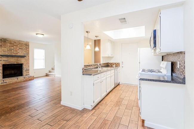 Building Photo - 7804 Chimayo Cove