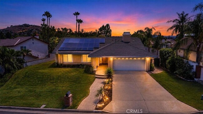 Foto del edificio - 8250 Whispering Tree Dr