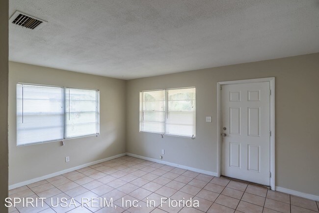 Foto del edificio - 5 br, 3 bath House - 8903 NAVAJO AVE