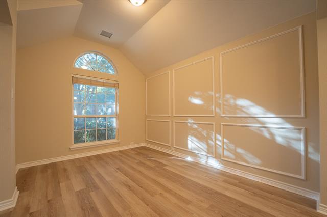 Foto principal - 2002 Gardenridge Dr