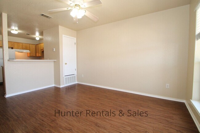 Foto del edificio - Fall Move!