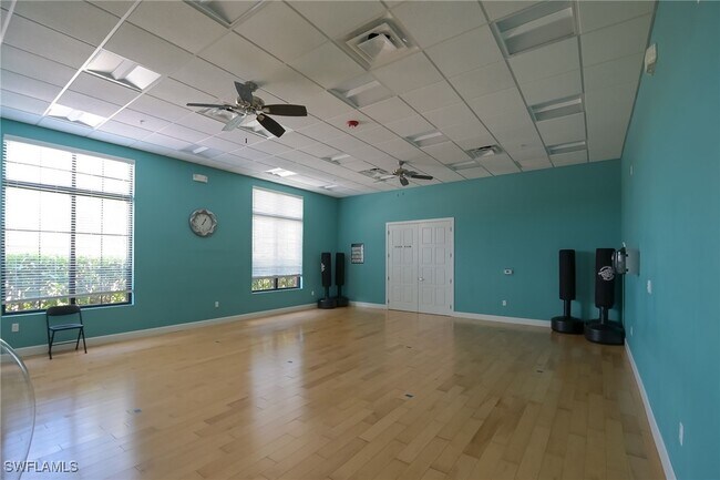 Foto del edificio - 1224 Manado Dr