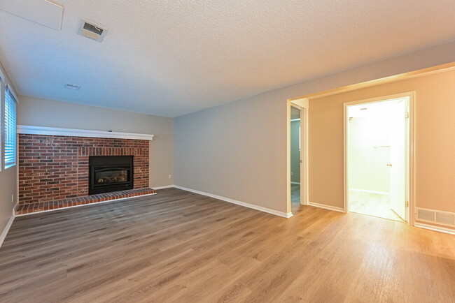 Building Photo - 4320 S Biscay Way