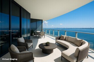 Building Photo - 700 NE 24th St