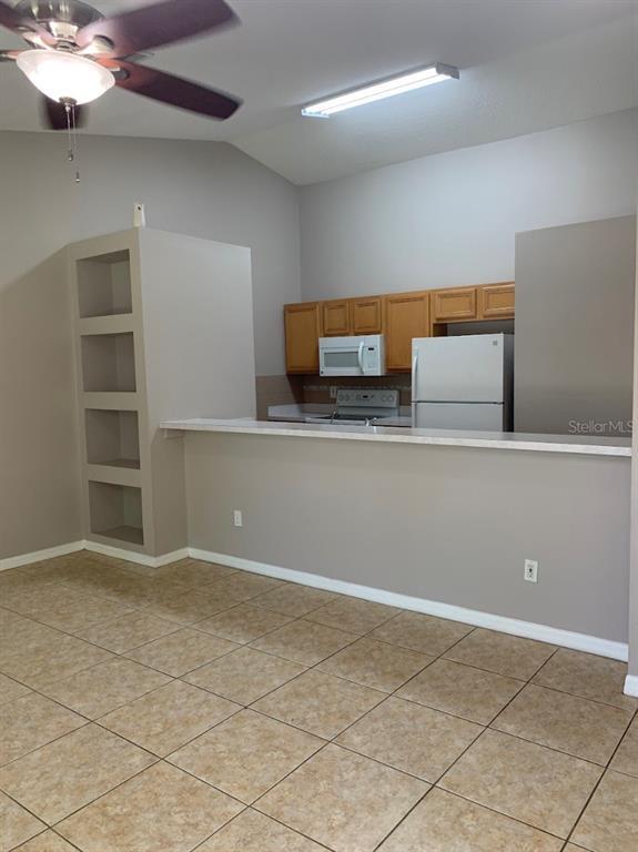 Building Photo - 640 Villa Ct