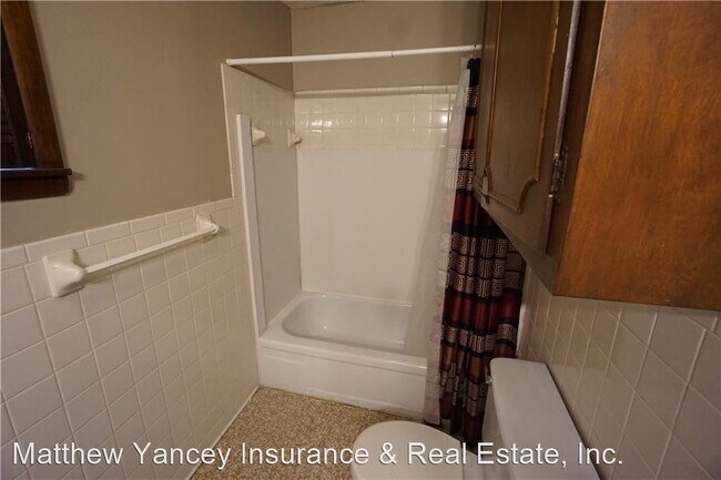 Building Photo - 3 br, 2 bath House - 1501 Dechard St