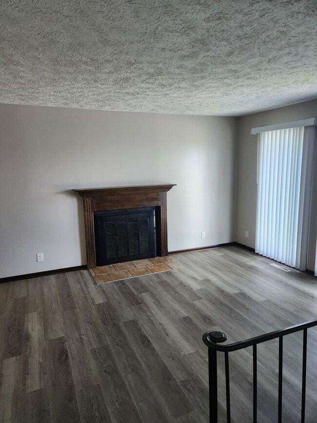 Building Photo - Millard 3/2/1 newly remodeled