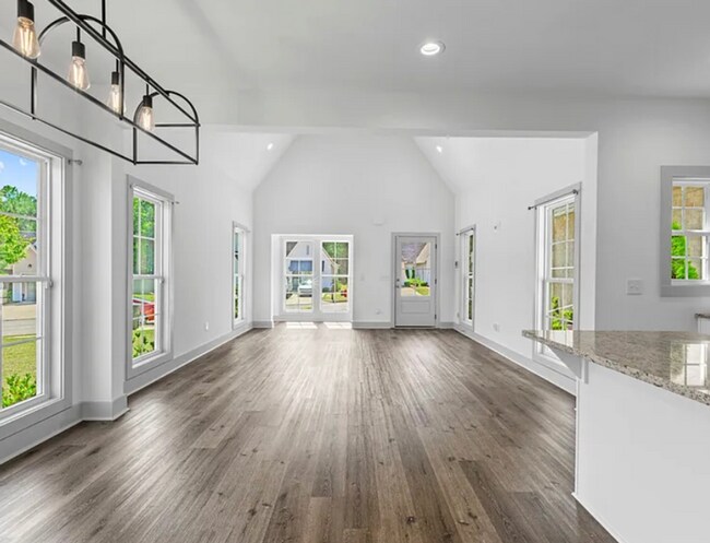 Foto del edificio - Charming 2 Bed / 2 Bath Cottage Living at Fox Chase