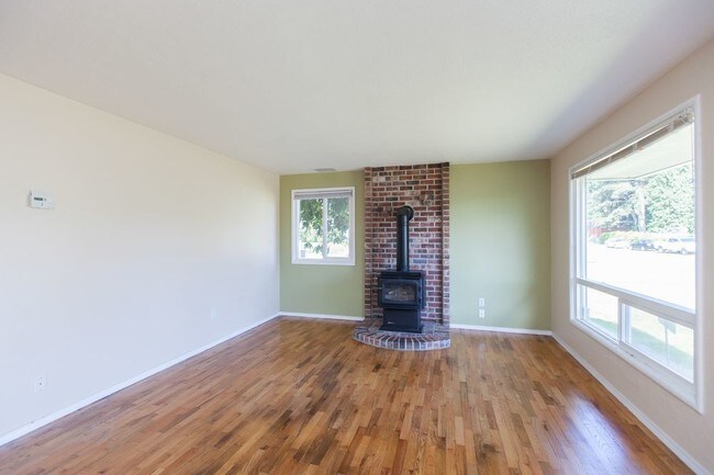 Building Photo - 4716 N 33rd St