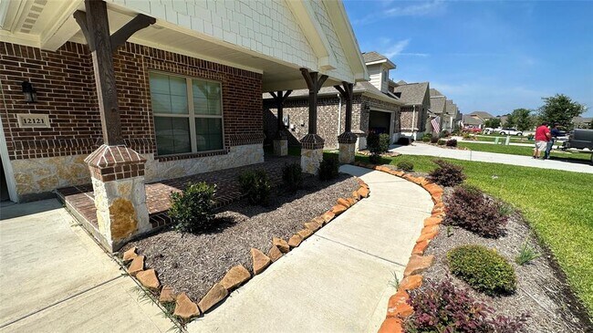 Building Photo - 12121 Creekside Villas Ct
