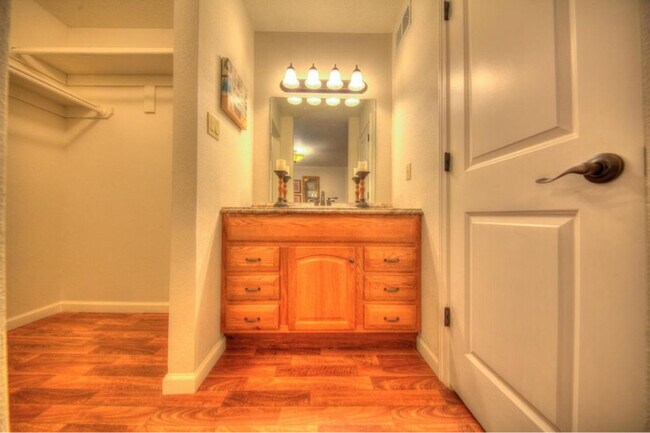 Building Photo - 413 Zena Lona St NE
