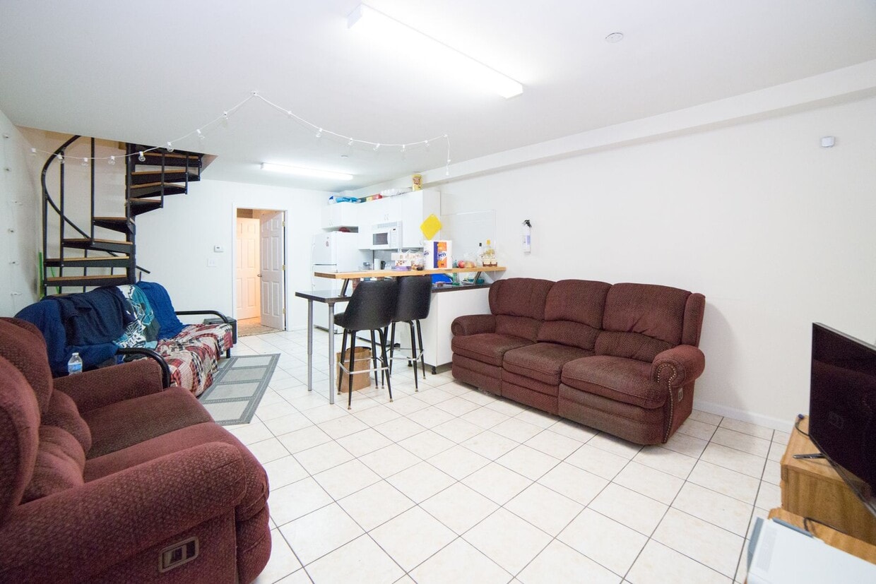 Newly Renovated Temple Apartment - Newly Renovated Temple Apartment