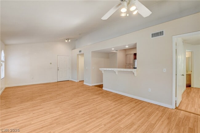Building Photo - 7950 W Flamingo Rd