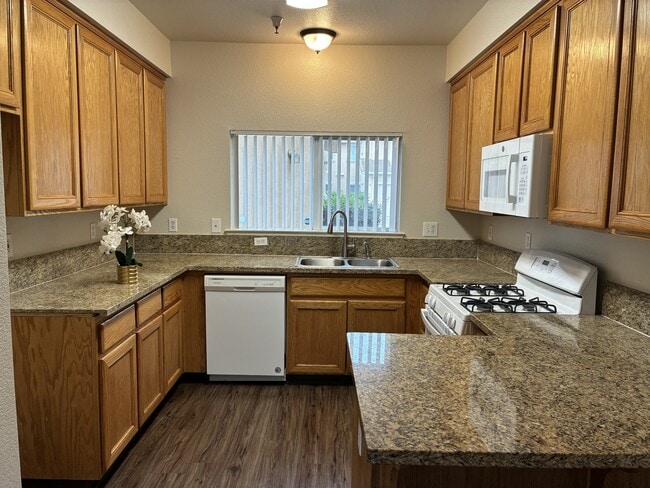 Building Photo - 2901 Snyder Ave