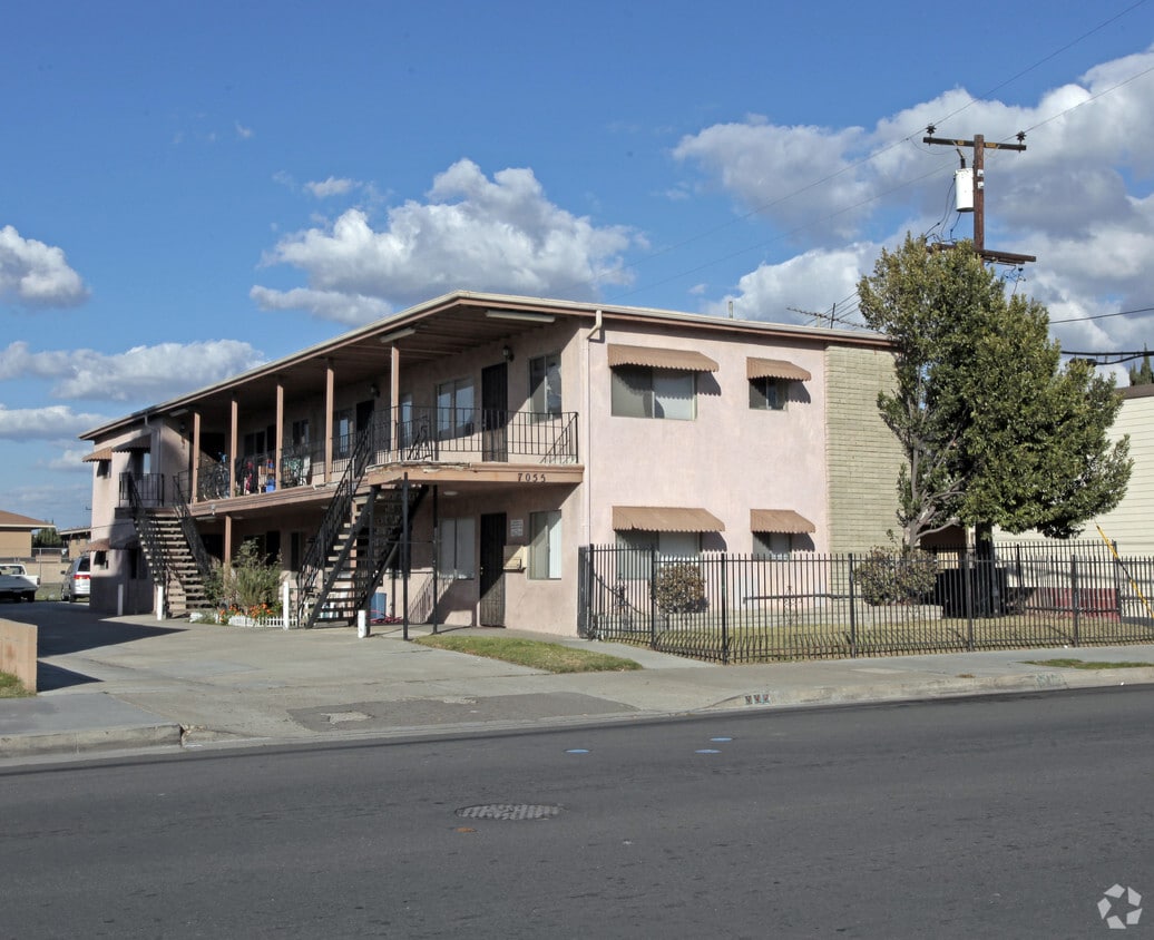 Primary Photo - 7055 21st St