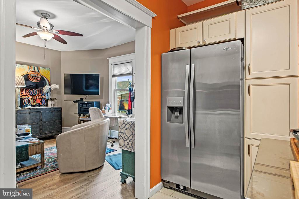 Primary Photo - 1910 Parker Ave