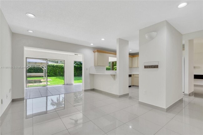 Foto del edificio - 4585 SW 87th Ave