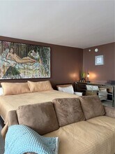 Building Photo - 100 Lincoln Rd