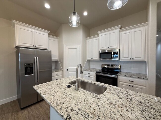 Foto del edificio - 7035 Glen Abbey St