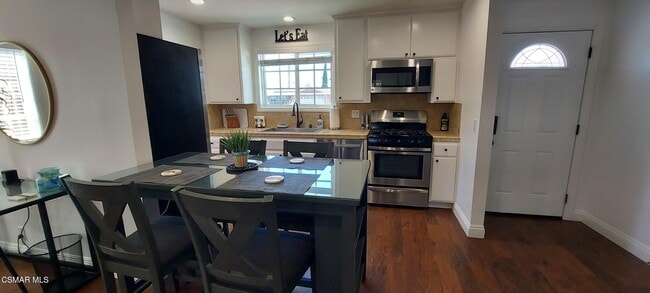 Building Photo - 2250 Magnolia St