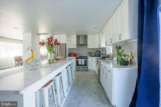 Building Photo - 20234 Broad Run Dr