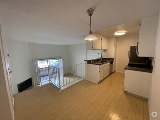 Building Photo - 5500 Lindley Ave