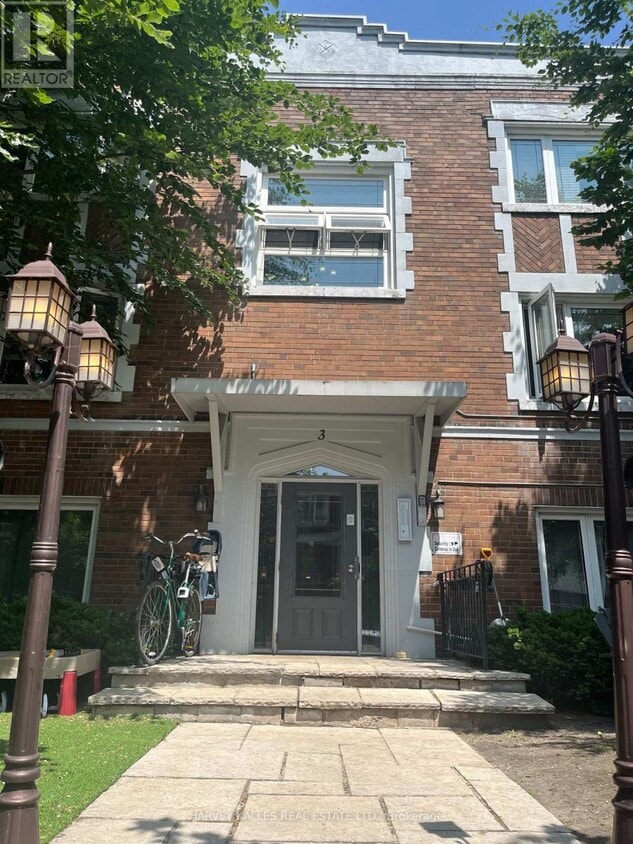 Primary Photo - 3-33 Elm Grove Ave