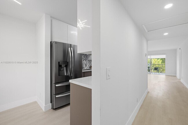 Foto del edificio - 12501 SW 14th St