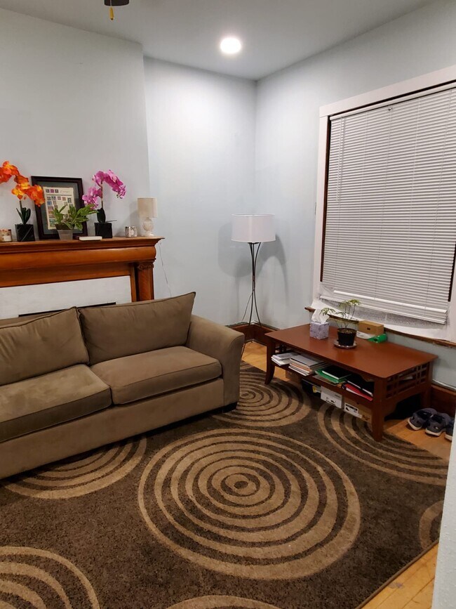 Foto del edificio - 2587 N Murray Ave