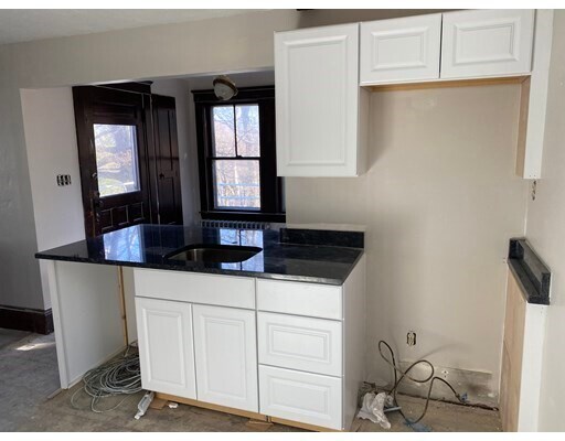 Building Photo - 27 Breakneck Hill Rd