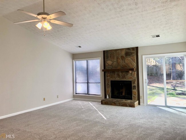 Building Photo - 125 Colony Run