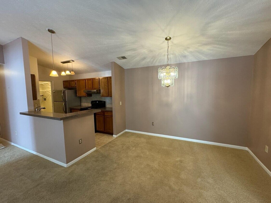 Foto del edificio - 380 Timber Ridge Dr
