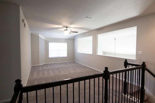 Foto del edificio - 618 Cypress Creek Ln