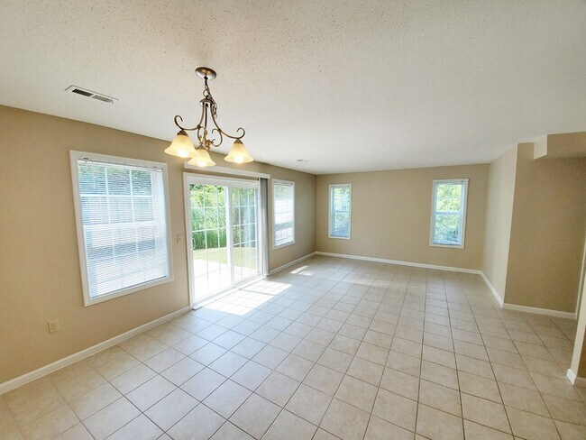 Foto del edificio - 5259 Crabapple Dr