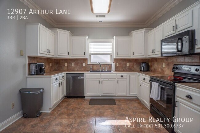 Building Photo - 12907 Arthur Ln