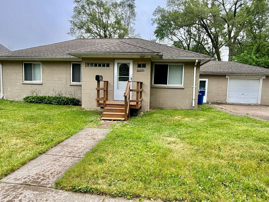 Primary Photo - 21410 Doepfer Rd