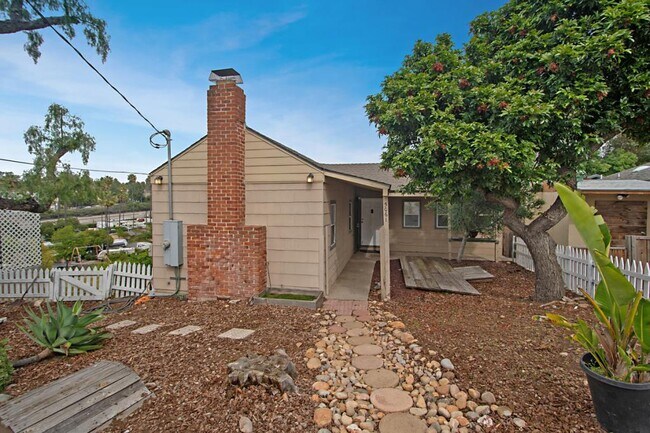 Building Photo - 5061 keeney
